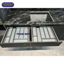Tấm lót chống trượt khay chia nhôm EAS120 Eurogold 1